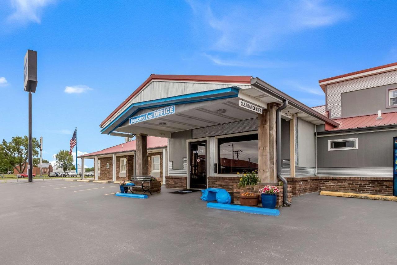 Rodeway Inn Cadiz Eksteriør bilde