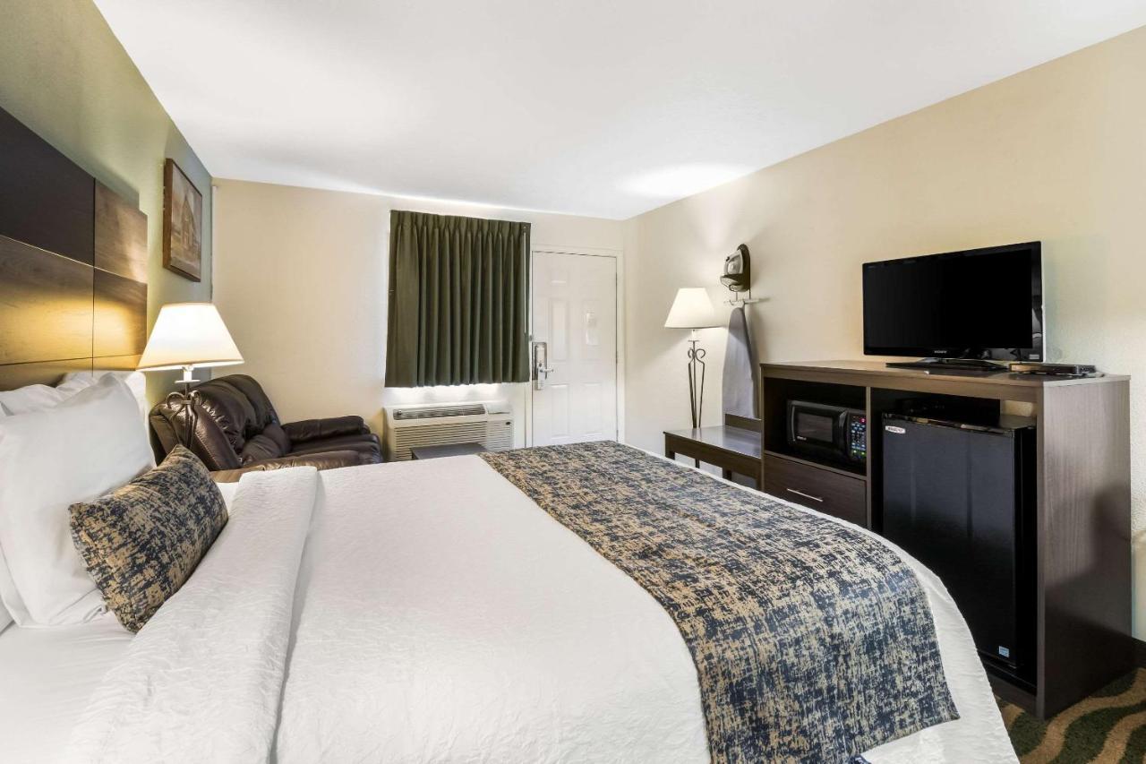 Rodeway Inn Cadiz Eksteriør bilde