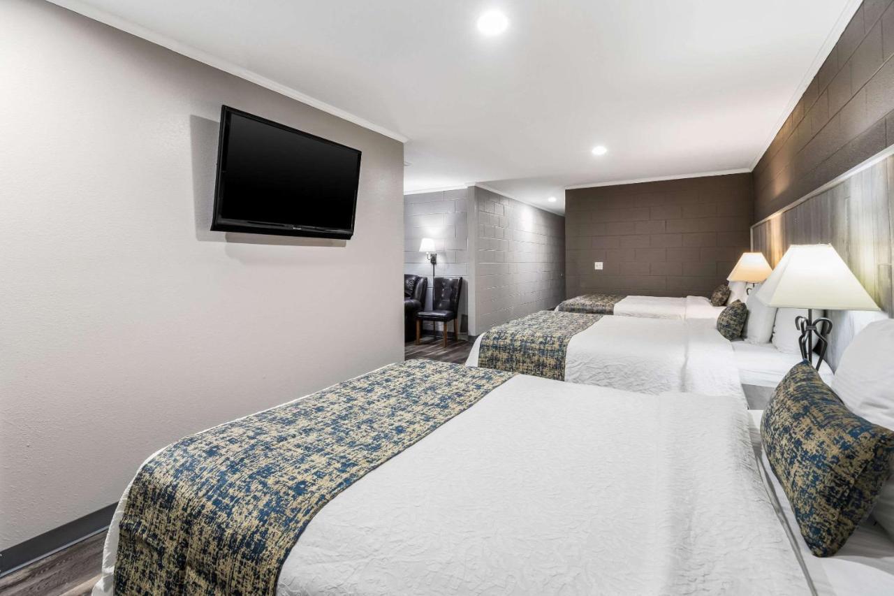 Rodeway Inn Cadiz Eksteriør bilde