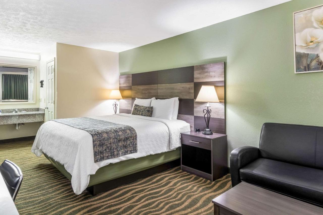 Rodeway Inn Cadiz Eksteriør bilde